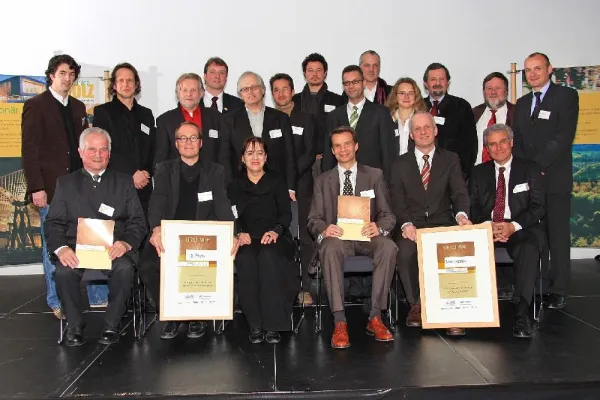 Bild: Holz – ein Zukunftsbaustein für Städte und Gemeinden