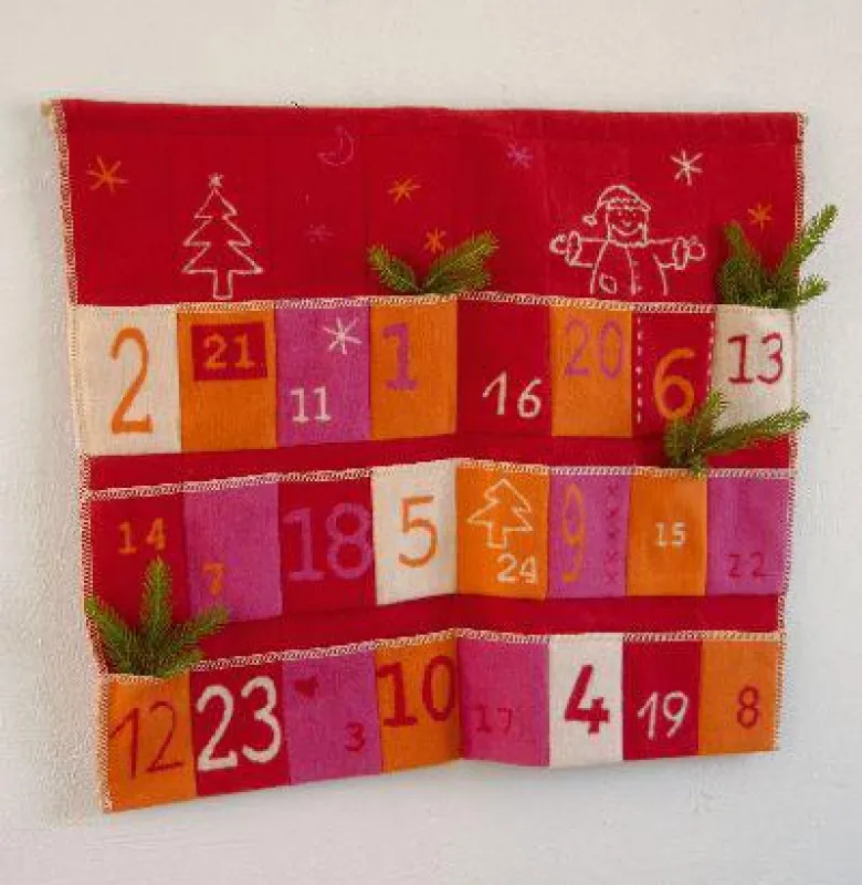 textiler Adventskalender zum Selbstfüllen von David Fussenegger