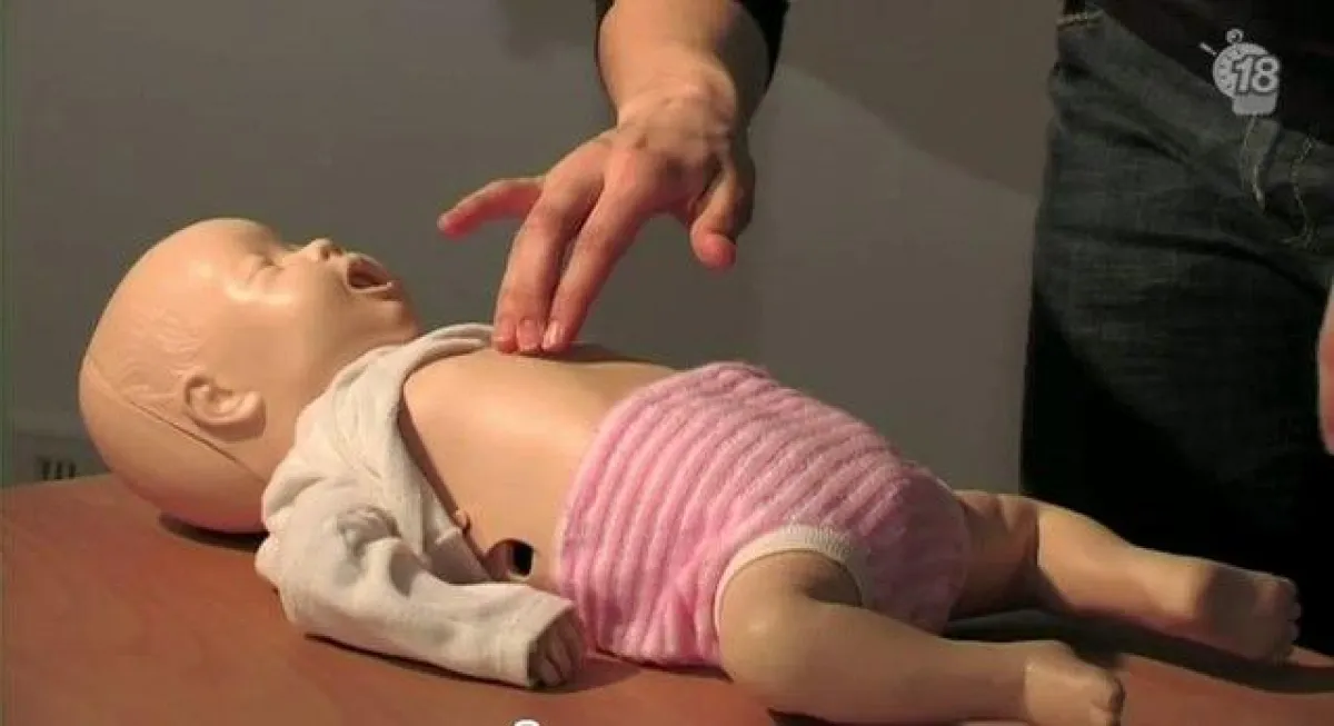 Herz-Lungen-Wiederbelebung beim Baby
