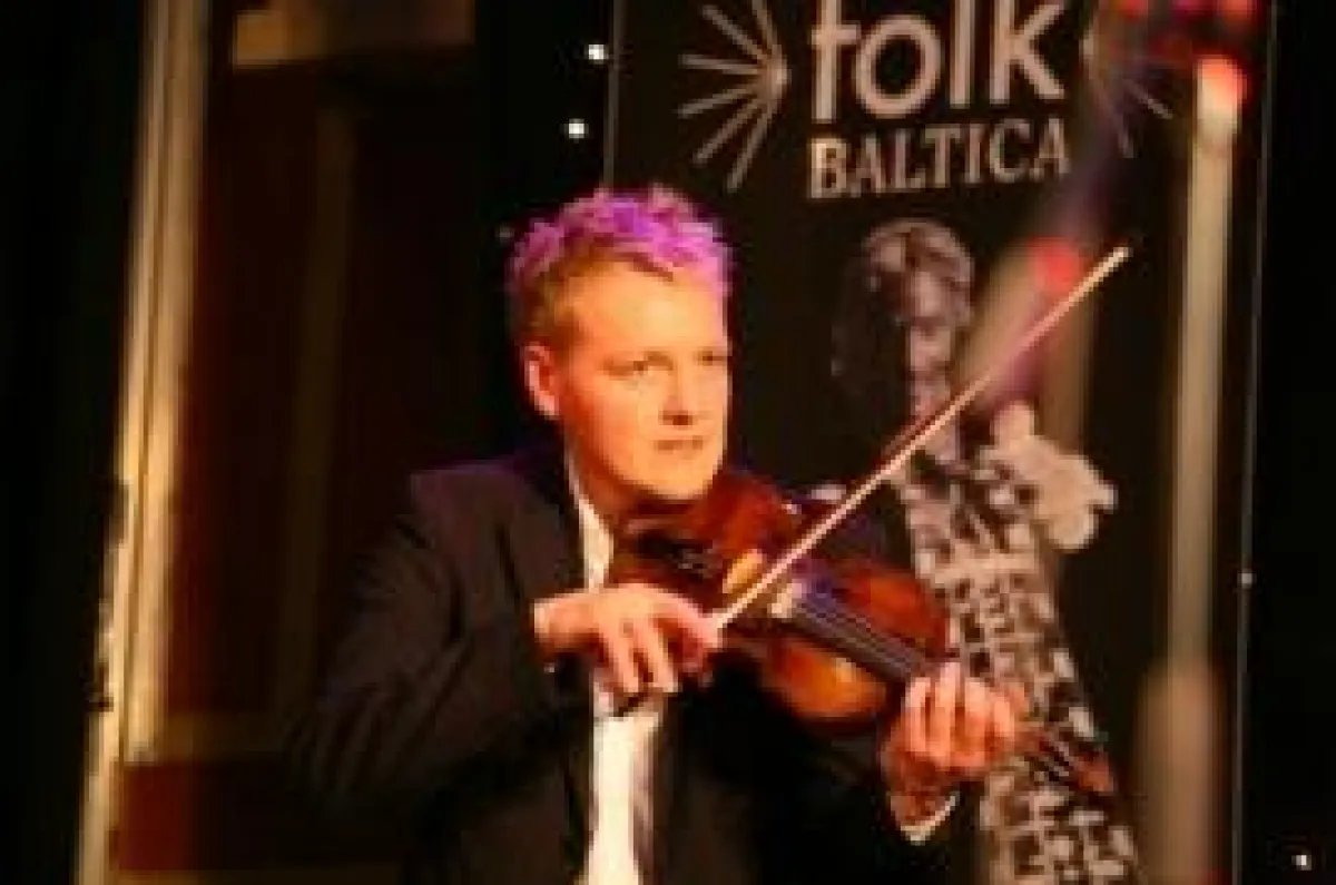 Der diesjährige Länderschwerpunkt Dänemark beginnt mit einem Paukenschlag. »Dänemarks Geigenstar Harald Haugaard zu Gast.