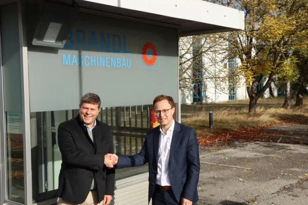 Bild: Leipfinger-Bader erwirbt großes Firmengelände in Pfeffenhausen