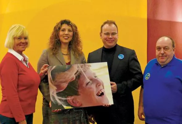 Kinderlachen steckt an - NordseePflege will Spenden für Kinderhospiz verdoppeln Bild: Kinderlachen steckt an - NordseePflege will Spenden für Kinderhospiz verdoppeln