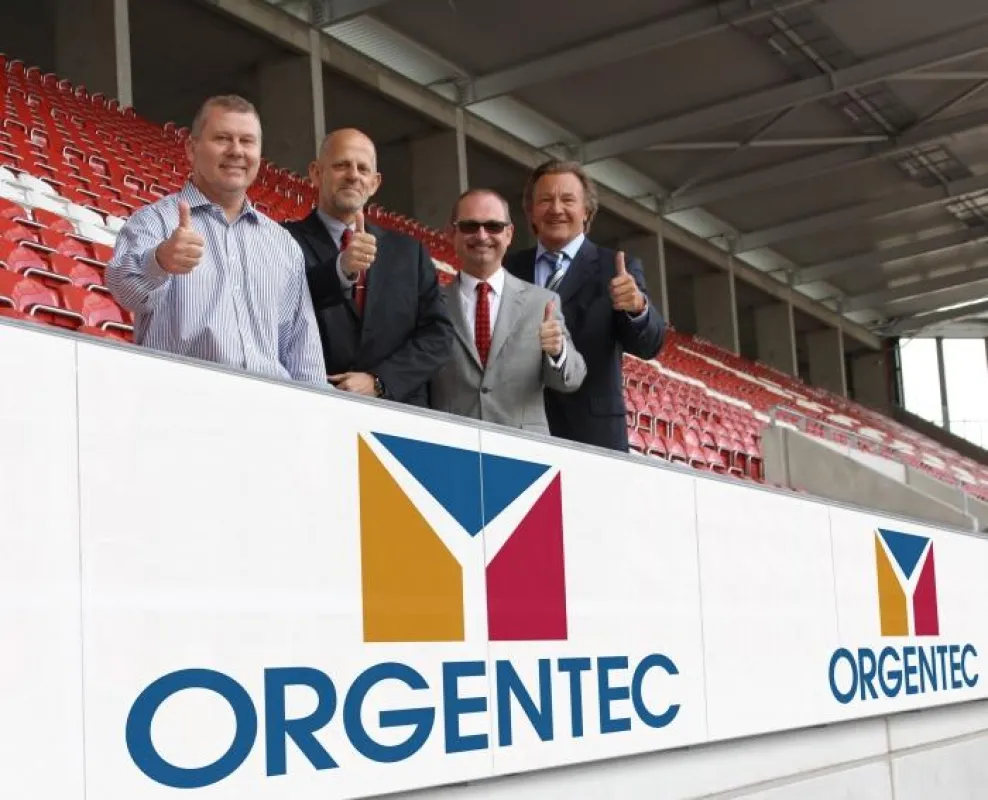 ORGENTEC Diagnostika verlängert sein Engagement beim 1. FSV Mainz 05 um drei Jahre. © Mainz 05