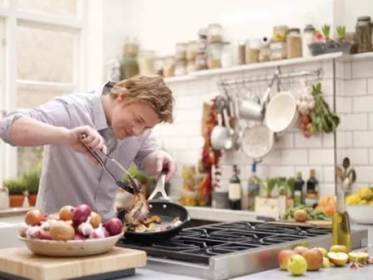 Bild: „meine Familie & ich“ und Tefal rufen zum Wettbewerb Cooking Star 2008