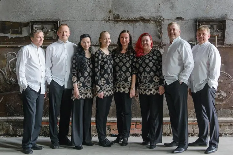 Bild: St. Johanniskirche Flensburg: ARSIS - Handglocken-Ensemble aus Estland