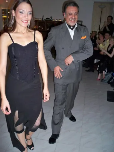 La Rogaia Tangoreisen, Tangokurs Osterferien 2013 mit Weltklasse Tangolehrern Ricardo Barrios und Laura Melo Bild: La Rogaia Tangoreisen, Tangokurs Osterferien 2013 mit Weltklasse Tangolehrern Ricardo Barrios und Laura Melo