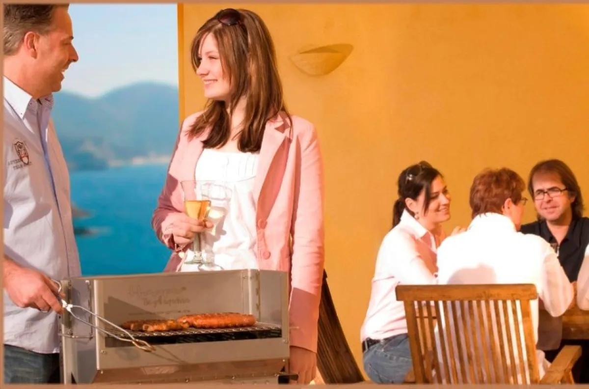 Sommerliches Grillvergnügen mit den neuen Holzkohlegrills von Haape Grills & More.