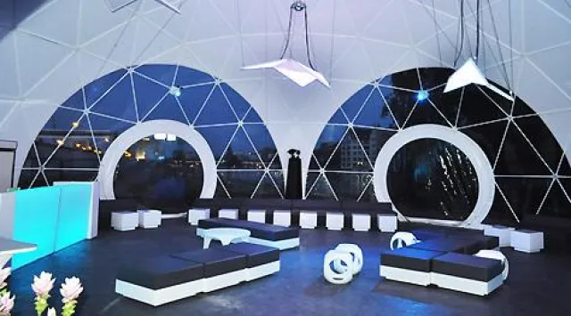 Bild: ZENDOME GmbH optimiert Kostenstruktur für geodätische Eventarchitektur