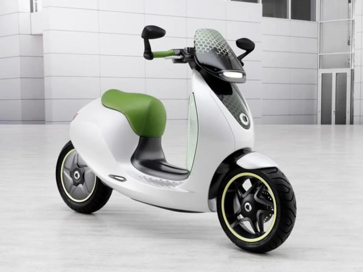 E-Scooter Studie SMART von Mercedes Benz