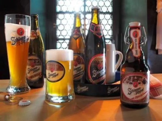 Bild: Vier gewinnt: Hopfen, Malz, Hefe und Wasser beleben deutsche Bierkultur/ Reinheitsgebot kein Auslaufmodell