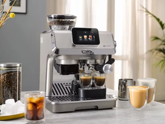 Elbkind Reply inszeniert De'Longhi mit Hollywood-Flair und erreicht Millionenpublikum auf Social Media Bild: Elbkind Reply inszeniert De'Longhi mit Hollywood-Flair und erreicht Millionenpublikum auf Social Media