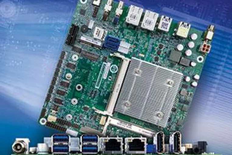 Apollo Lake Mini-ITX Board als Flachmann ! Bild: Apollo Lake Mini-ITX Board als Flachmann !