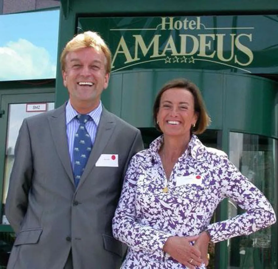 Chancen und Möglichkeiten im Online-Verkauf präsentierten Bruno Wolf von  Marriott International und QR-Geschäftsführerin Carolin Brauer in Frankfurt im Rahmen der Quality Reservations Roadshow 2010.