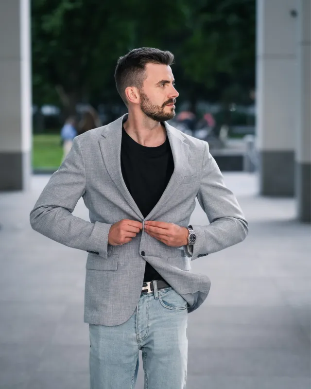Copywriting wird knapp. Jakob Kiender bildet bei der Salevate GmbH praxisnah neue Texter aus.