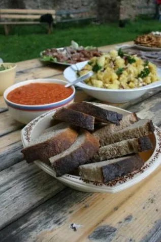 Bild: Transilvania Fest 2010 - Traditionelle Gerichte und Handwerke in Biertan