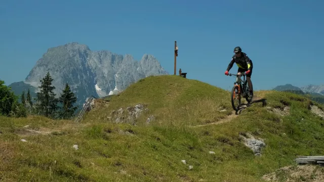 Bild: Generation 50plus erobert die Trails: Mountainbike-Kurse für aktive Menschen