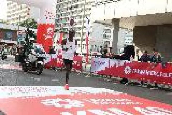 Bild: Eliud Kipchoga gewinnt BMW Berlin-Marathon