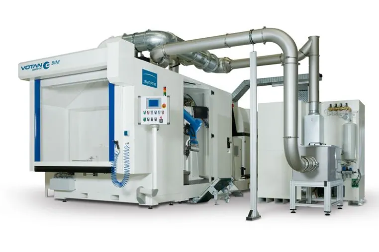 Jenoptik präsentiert das Herzstück ihrer innovativen Produktserie VOTAN™ auf der 10. Blechexpo Bild: Jenoptik präsentiert das Herzstück ihrer innovativen Produktserie VOTAN™ auf der 10. Blechexpo