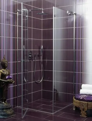 Bild: Bodenebene Duschwanne zum Aufklappen mit vierseitigem Ablauf