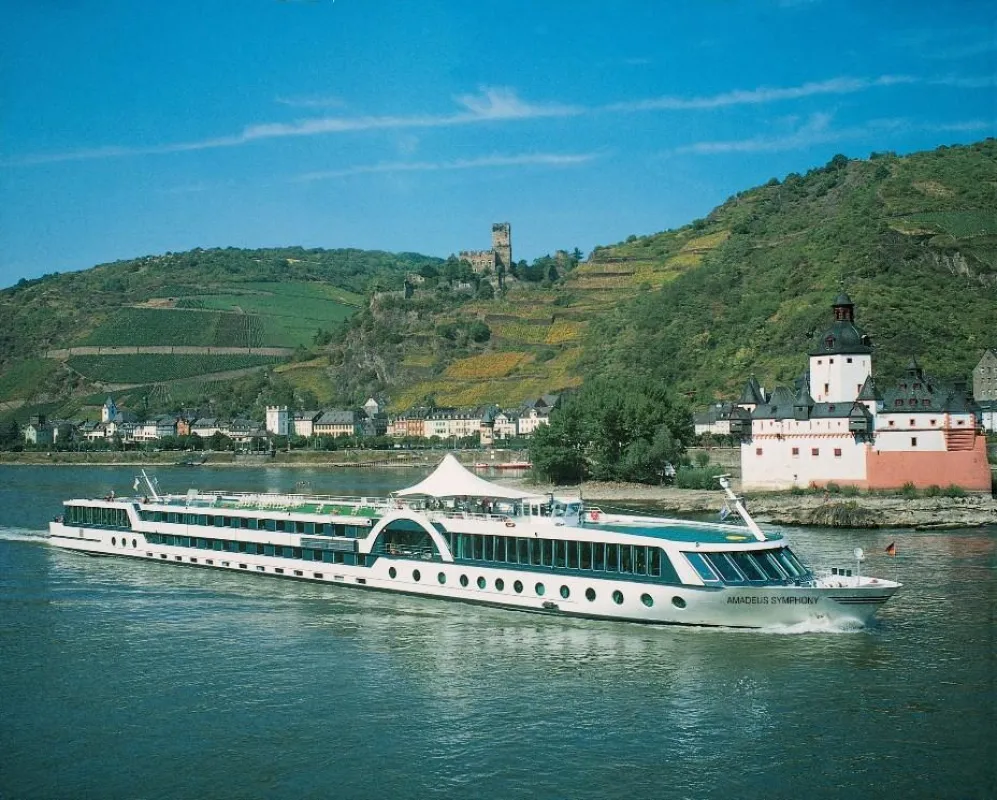 AMADEUS Symphony unterwegs auf Rhône in 2011