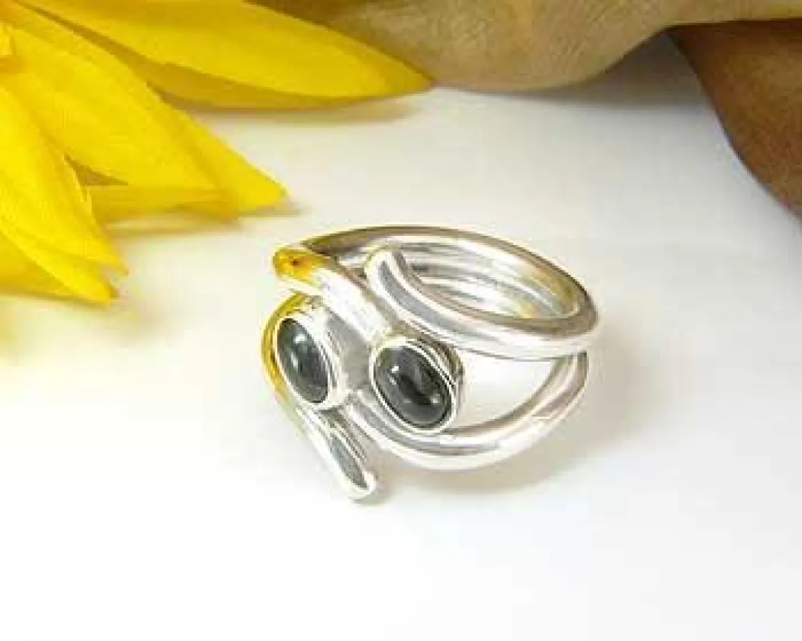 Aluna Schmuck-Ring mit Back Star (Sterndiopsid) in Sterlingsilber 925