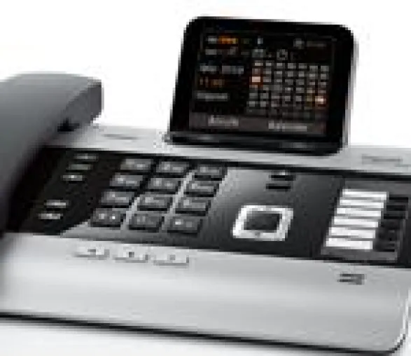 Bild: Brücke zwischen Gigaset Communications-Telefongeräten und professioneller und schnurloser DECT-Headset-Technik