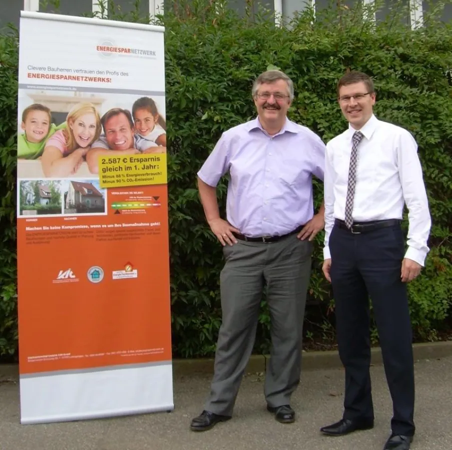 (v.l.) Raimund Käser, Geschäftsführer Energieberatungszentrum Süd, Armin Schmitt, Leiter Netzwerkzentrale des Energiesparnetzwerks