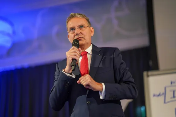 Bild: Wachstumsprognose 2026: Halbes Wachstum, klare Antworten