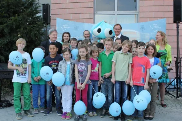 Einweihung der Notenwand im Grafischen Viertel - Generationsübergreifend und interaktiv Bild: Einweihung der Notenwand im Grafischen Viertel - Generationsübergreifend und interaktiv