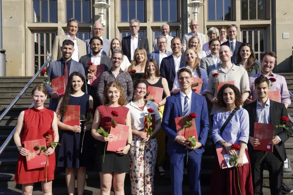 JGU ehrt Wissenschaftlerinnen und Wissenschaftler sowie Künstlerinnen und Künstler in frühen Karrierephasen Bild: JGU ehrt Wissenschaftlerinnen und Wissenschaftler sowie Künstlerinnen und Künstler in frühen Karrierephasen