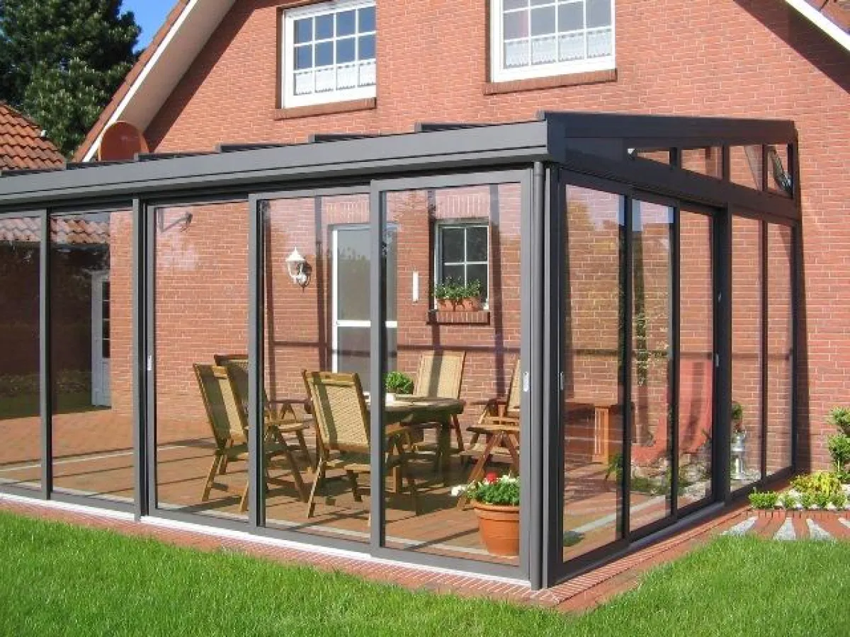 JED-NIVEAU-Kaltdachsystem mit Cool-Quick-Schiebeelementen