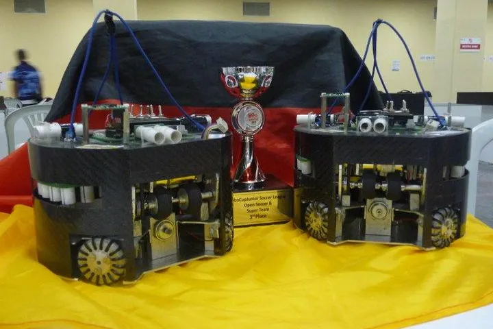 Bild: Deutsches Team erreicht 3. Platz bei Roboterweltmeisterschaft