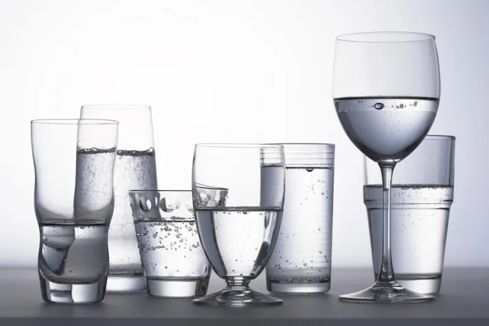 Bild: Mineralwasser gekonnt in Szene setzen