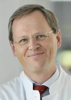 Wenn mehrere Medikamente gleichzeitig nötig sind: Computerprogramme sollen Ärzte unterst Bild: Wenn mehrere Medikamente gleichzeitig nötig sind: Computerprogramme sollen Ärzte unterst