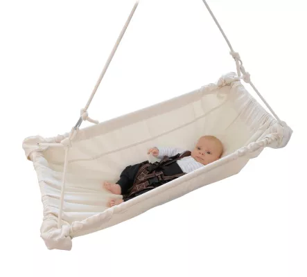 Bild: Babyhängematte Kaya – flexible Babywiege für (fast) jeden Ort im Haus oder Garten