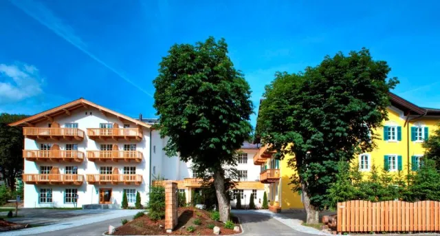 Bild: Einlochen, auspowern und abfeiern - Der perfekte Männerurlaub im Hotel Astoria Kitzbühel.
