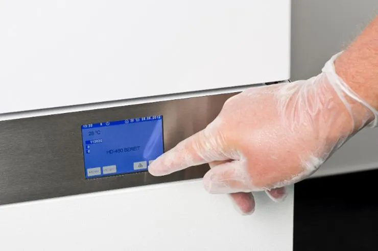 Hand- und Winkelstücke mit Innenspülsystem zuverlässig desinfizieren – Neuer Thermodesinfektor von IC Medical Bild: Hand- und Winkelstücke mit Innenspülsystem zuverlässig desinfizieren – Neuer Thermodesinfektor von IC Medical