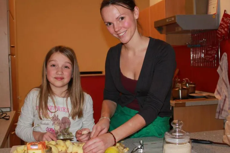 Jeden Samstag kostenlose Kochkurse für Kinder in der Kultfabrik Bild: Jeden Samstag kostenlose Kochkurse für Kinder in der Kultfabrik