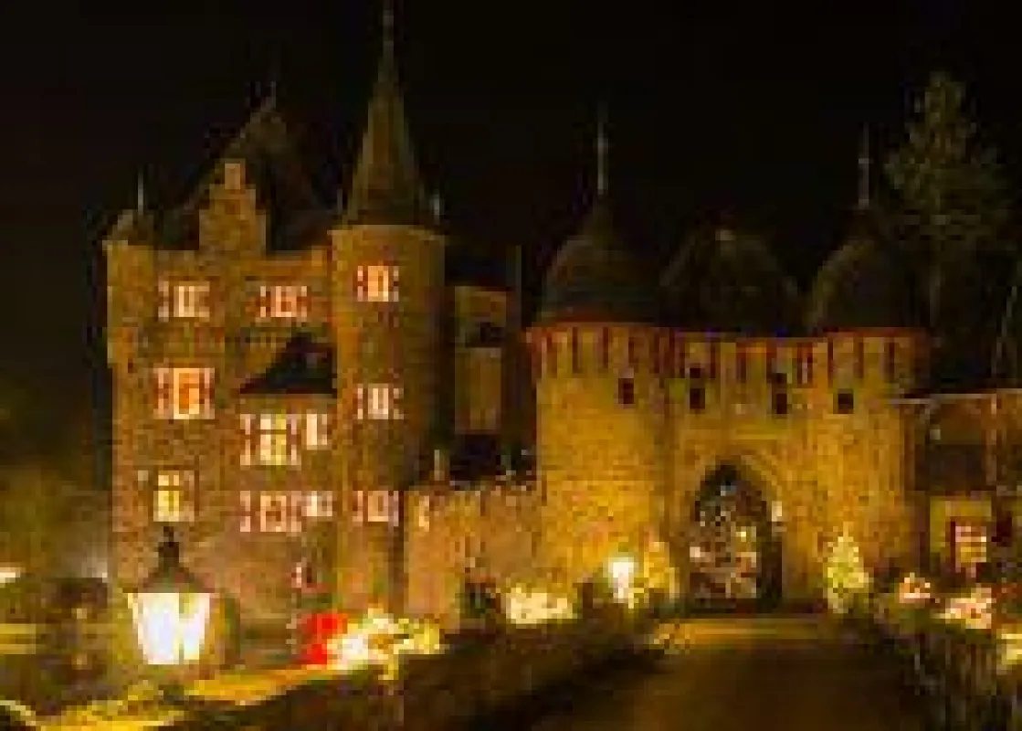 Weihnachten Burg Satzvey. Fotograf: Mike Göhre/Der Fotoschmied
