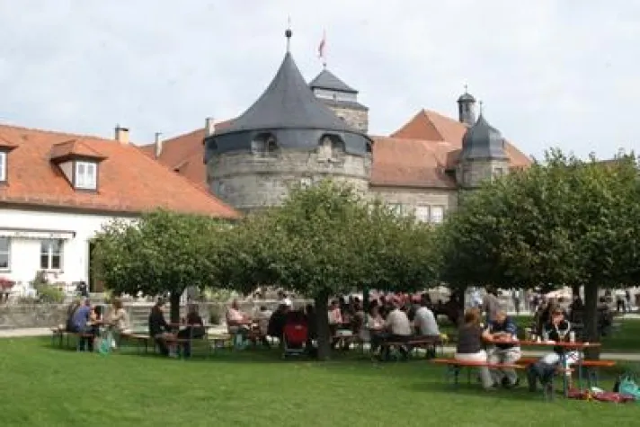 Schmatzen und schlürfen erlaubt - speisen und genießen wie Lucas Cranach d. Ä. in seiner Geburtsstadt Kronach Bild: Schmatzen und schlürfen erlaubt - speisen und genießen wie Lucas Cranach d. Ä. in seiner Geburtsstadt Kronach
