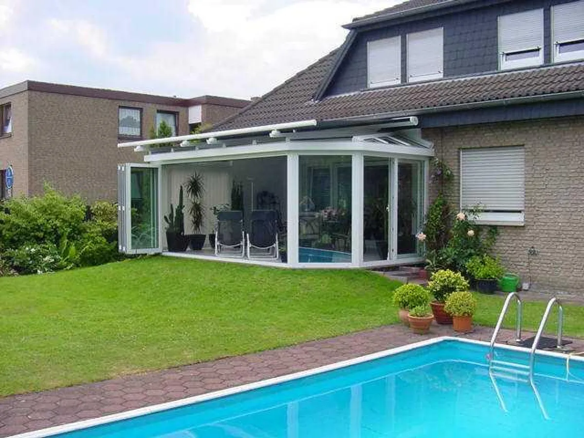 Wintergarten mit Falttüranlage