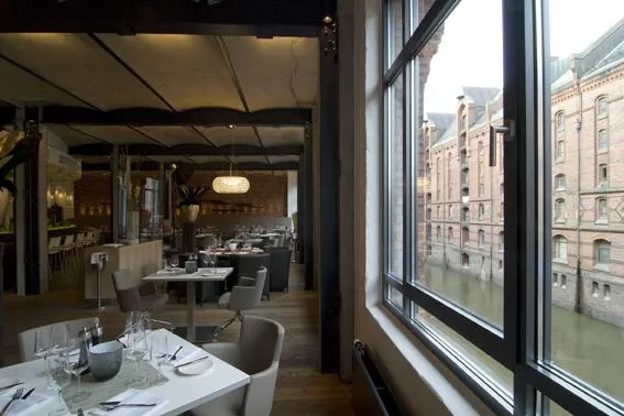 Kochen wie die Profis - Kochkurse im Restaurant VLET in Hamburgs historischer Speicherstadt Bild: Kochen wie die Profis - Kochkurse im Restaurant VLET in Hamburgs historischer Speicherstadt
