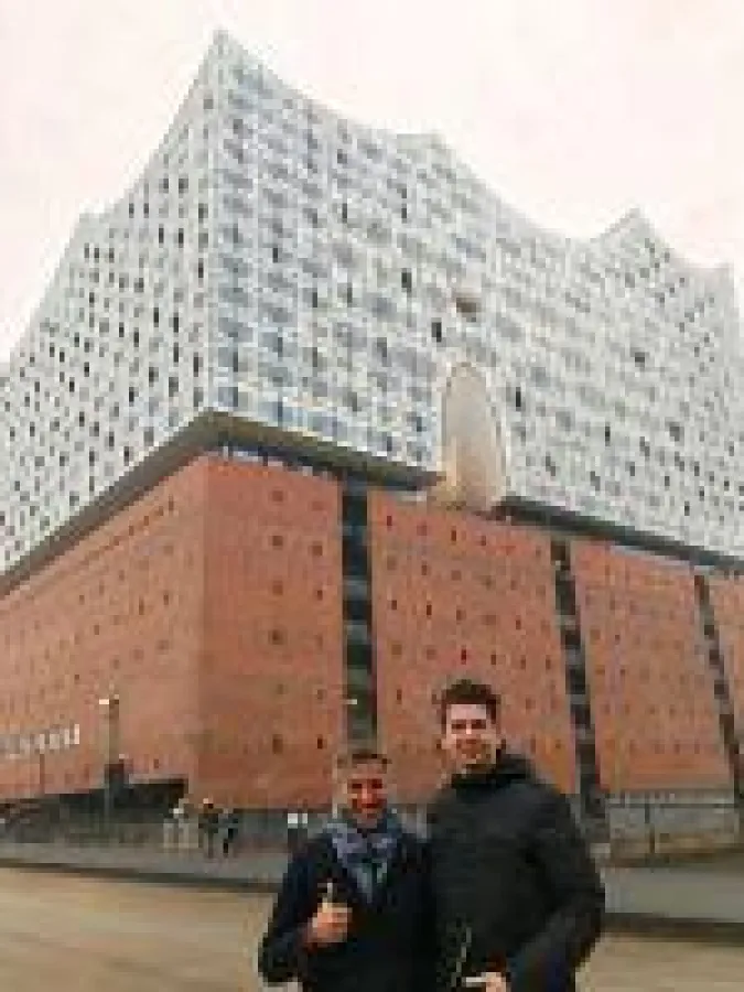 Sibu Aminian (Talent Garden) und Khaled Hamdard (hellomonday) auf Besichtigungstour