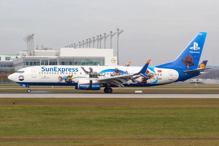 Über den Wolken – und in der Cloud || SunExpress und PlayStation heben gemeinsam ab Bild: Über den Wolken – und in der Cloud || SunExpress und PlayStation heben gemeinsam ab