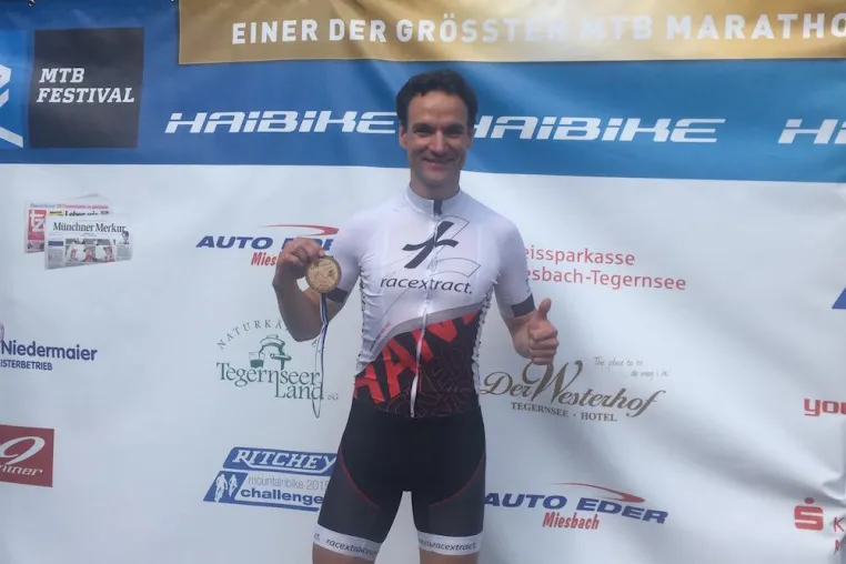 1. Saisonsieg für Jörg Scheiderbauer beim Tegernseer MTB Festival Bild: 1. Saisonsieg für Jörg Scheiderbauer beim Tegernseer MTB Festival