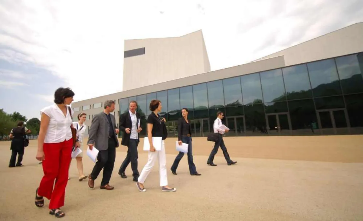 Eröffnet mit viel Prominenz: das generalsanierte Festspielhaus Bregenz.