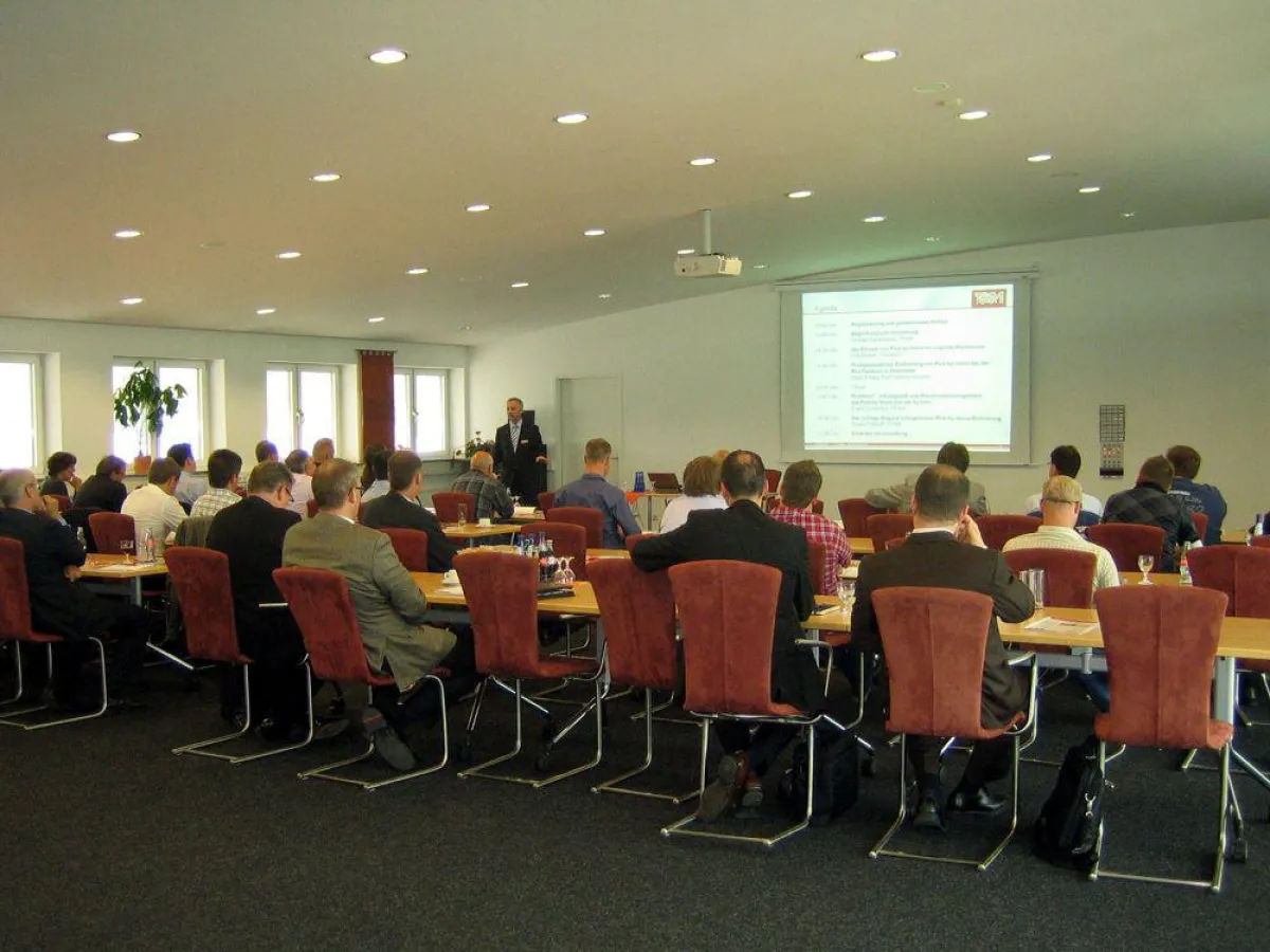 Rund 40 Teilnehmer kamen zur Pick-by-Voice-Veranstaltung von TEAM und Vocollect.