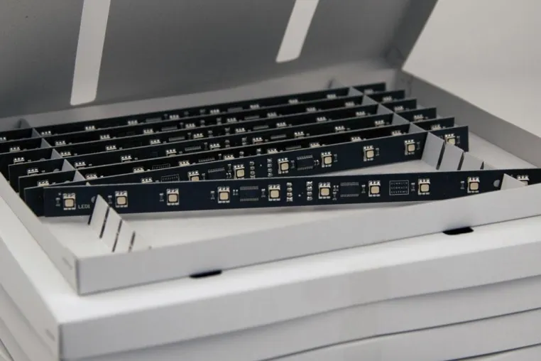 Bild: PRG investiert in LED-Streifen der C-Serie von Schnick-Schnack-Systems