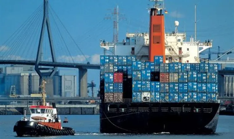 Bild: a. hartrodt macht bei 3F fest