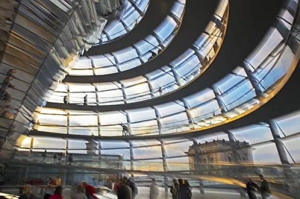 Bild: „Berlin, Berlin“, eine Ausstellung im KUNSTBUNKER mit Arbeiten von Ulrich Staege und Ingo Wegerl